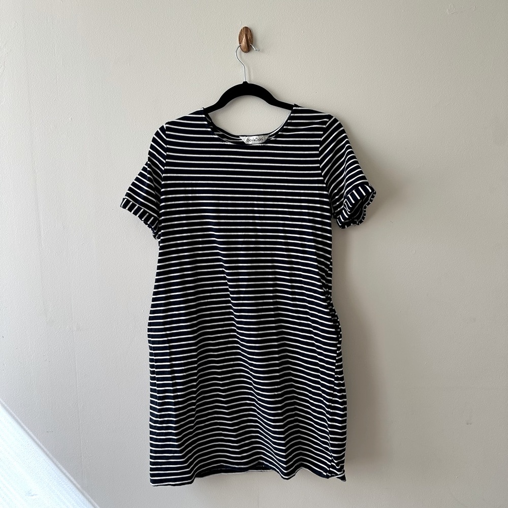 Women’s dress size large